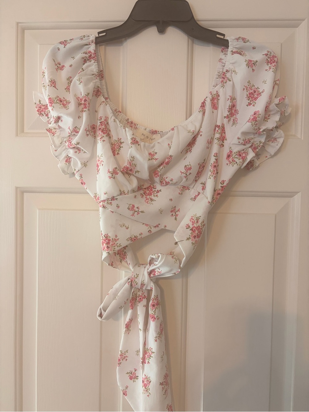 White Floral Tie-Front Puff Sleeve Crop Top - Pink Bouquet